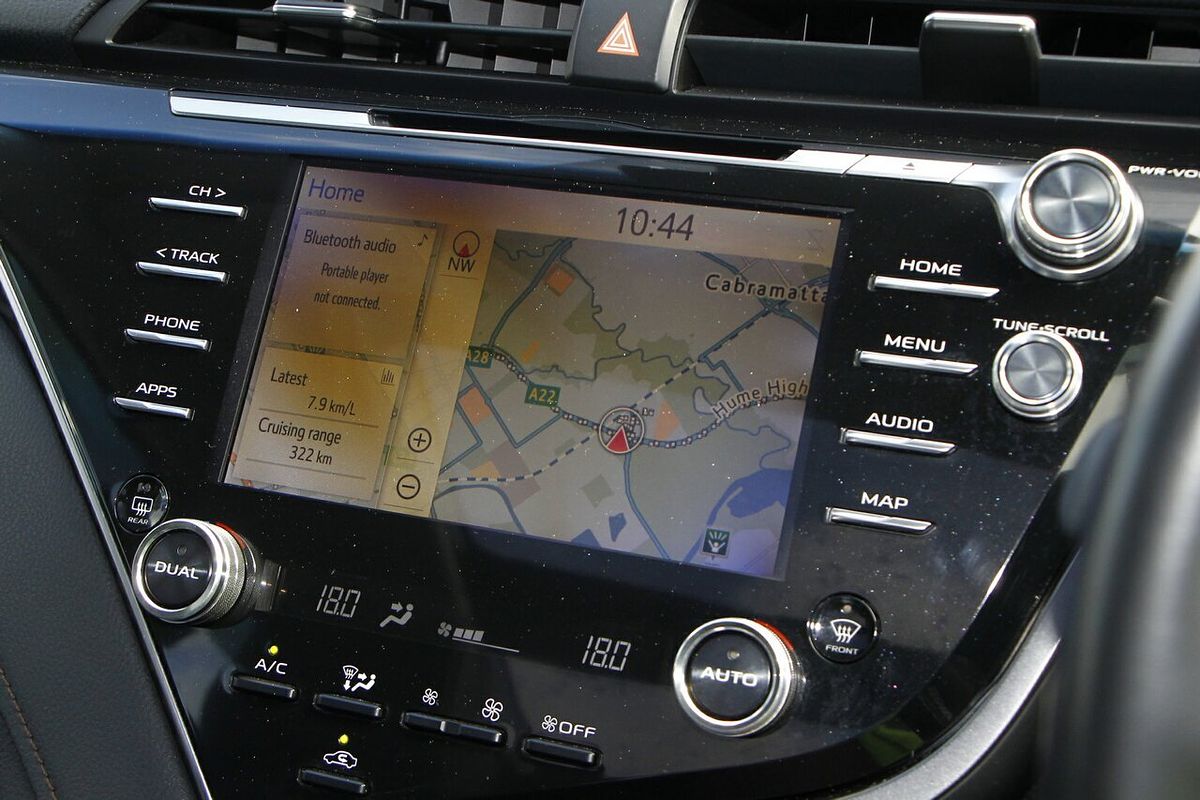 2018 Toyota Camry SL GSV70R