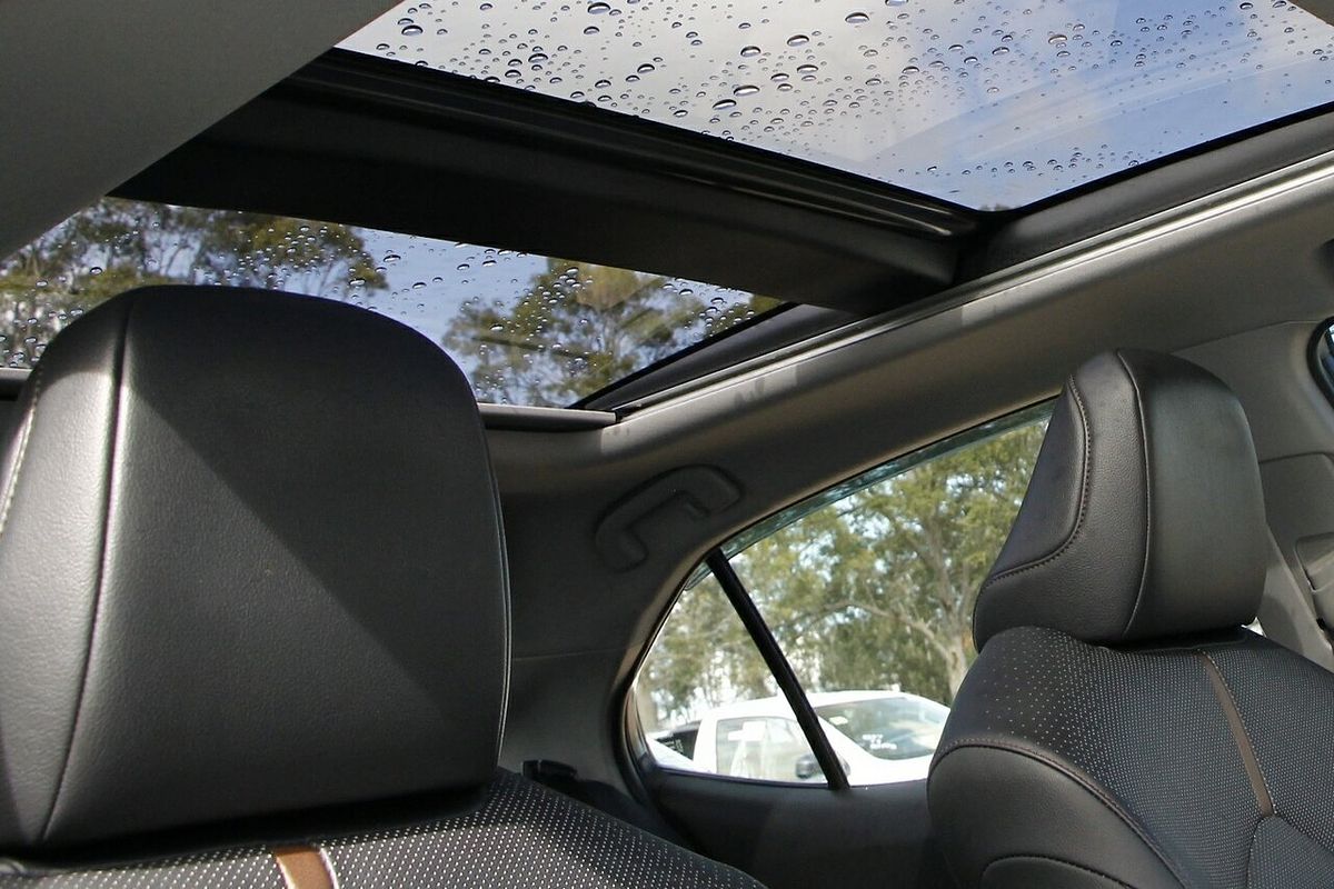2018 Toyota Camry SL GSV70R