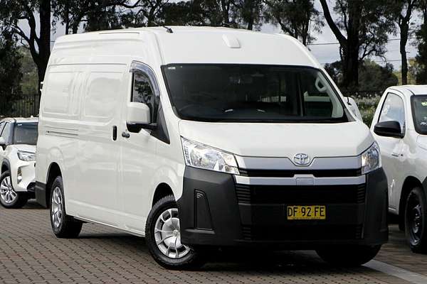 2022 Toyota Hiace GDH320R