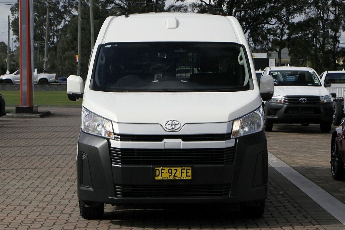 2022 Toyota Hiace GDH320R