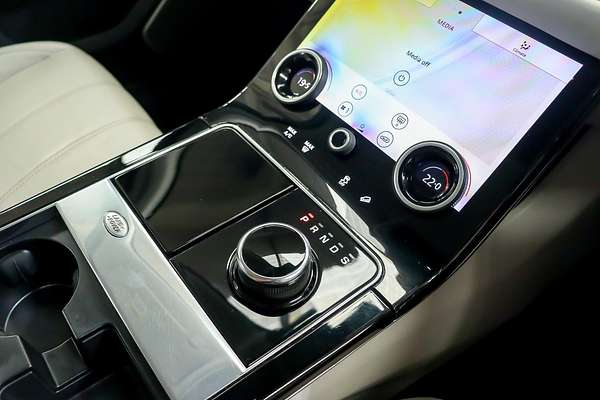 2018 Land Rover Range Rover Velar P250 SE L560