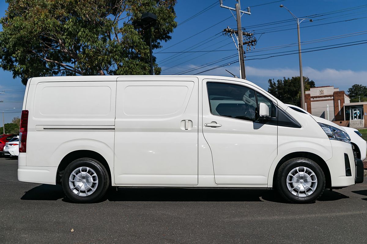 2019 Toyota HiAce