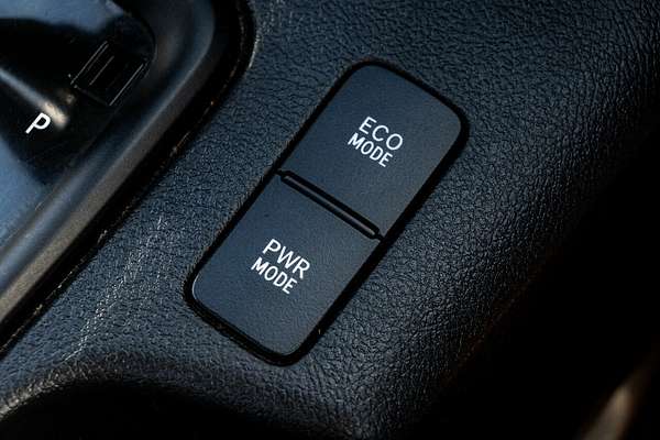 2018 Toyota Hilux Workmate TGN121R MY17 Rear Wheel Drive