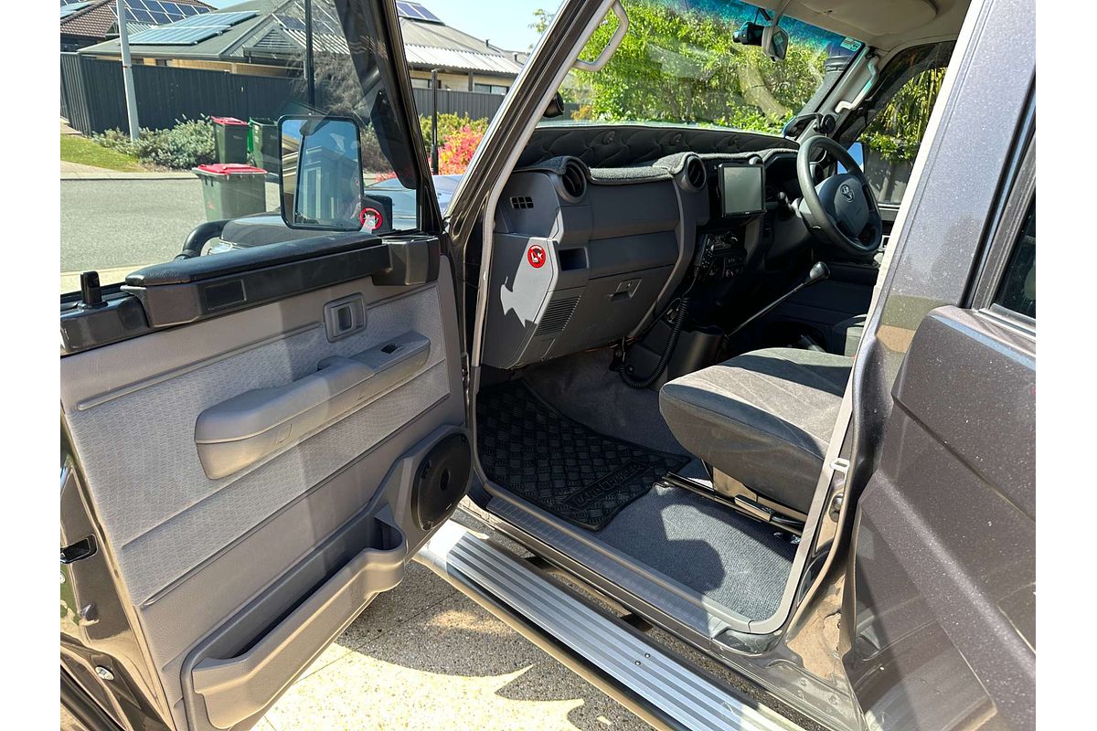2021 Toyota Landcruiser GXL VDJ76R