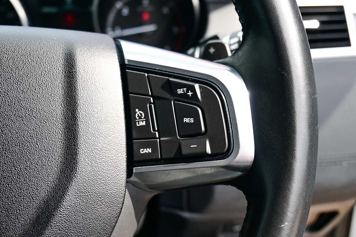 2017 Land Rover Discovery Sport TD4 150 SE L550