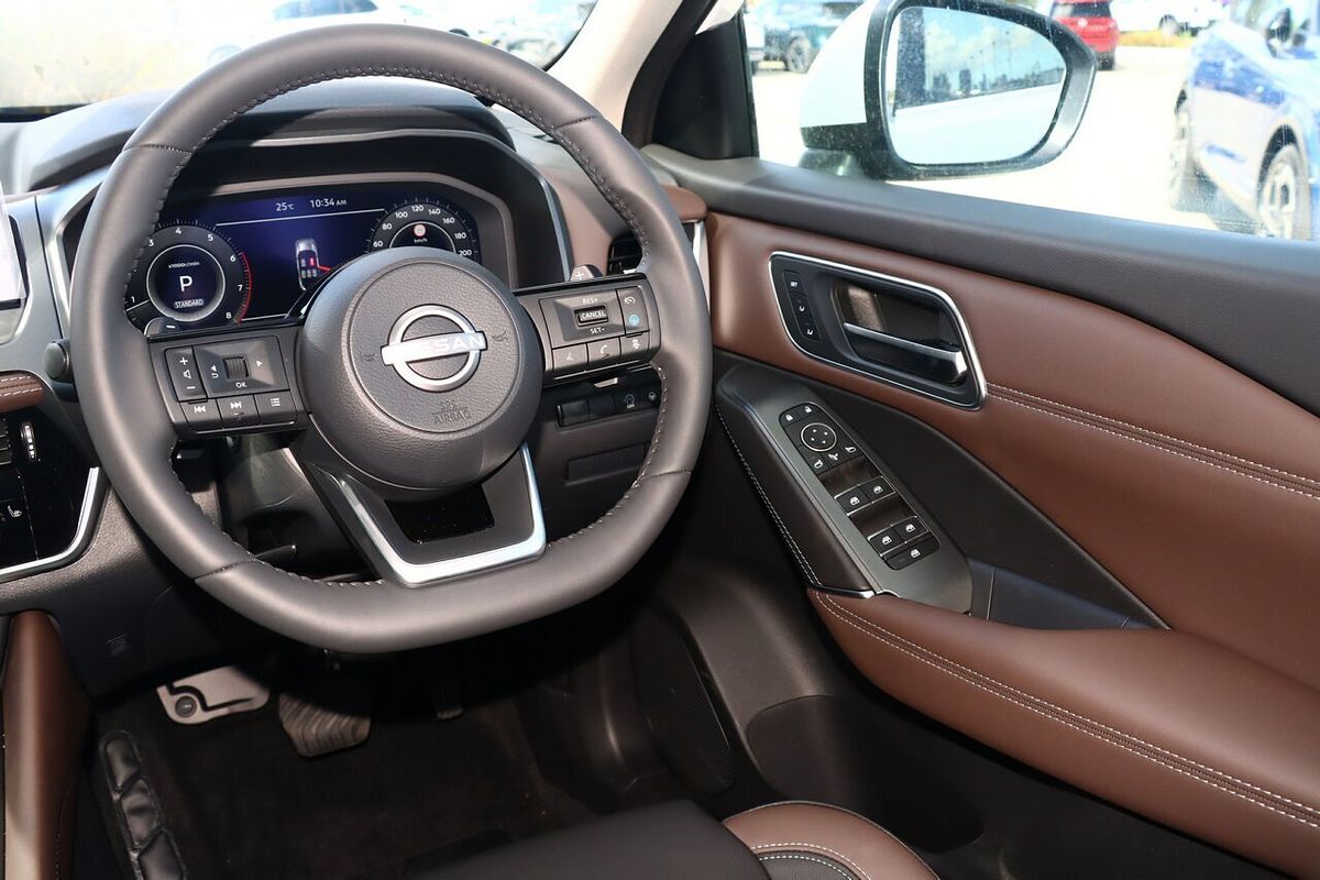2025 Nissan QASHQAI Ti J12