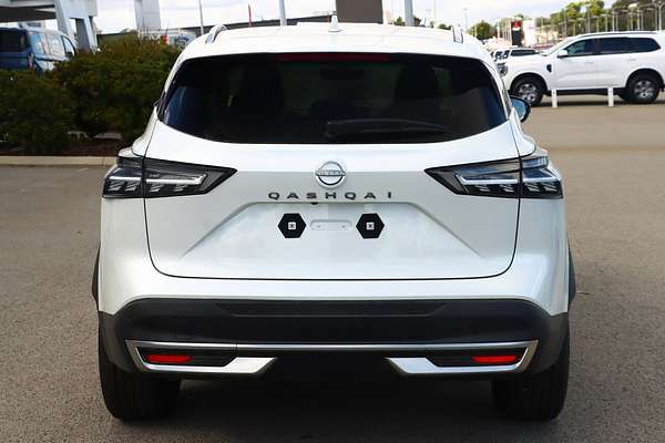 2025 Nissan QASHQAI Ti J12