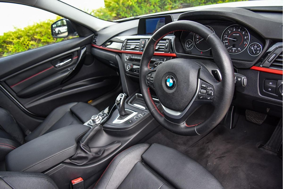 2012 BMW 3 Series 328i F30