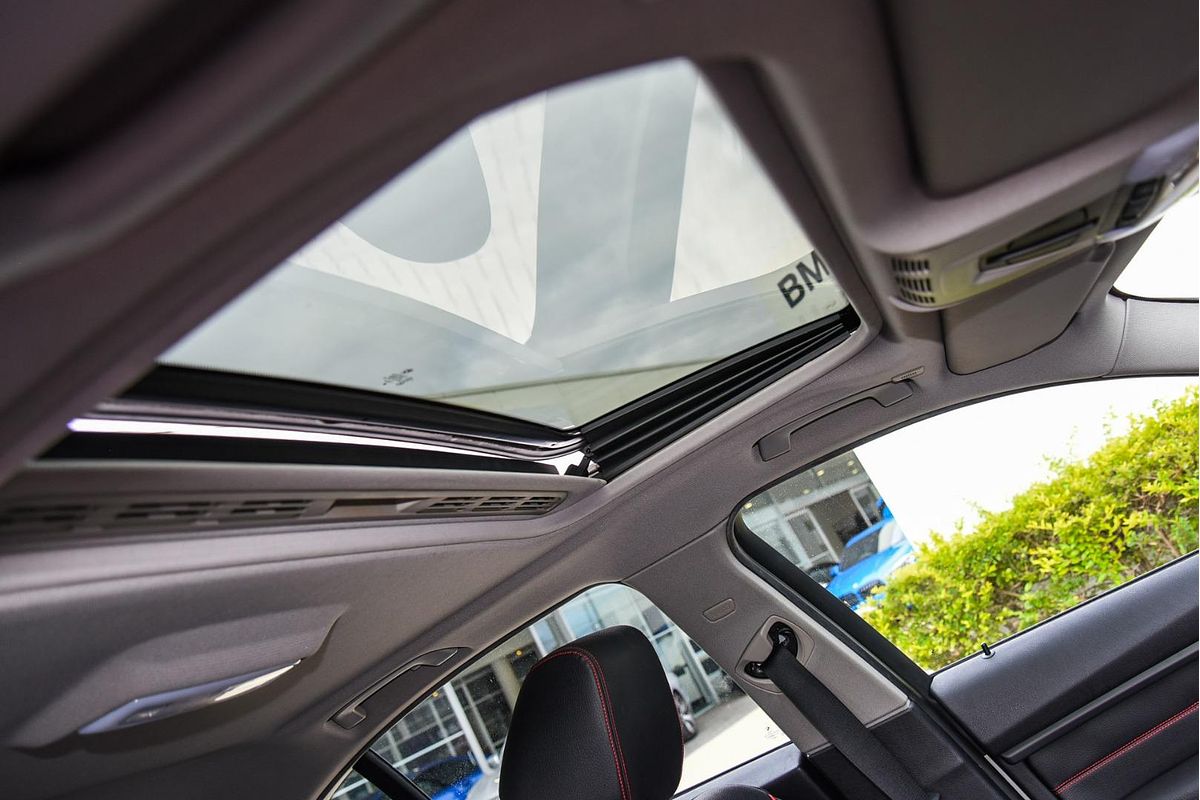 2012 BMW 3 Series 328i F30