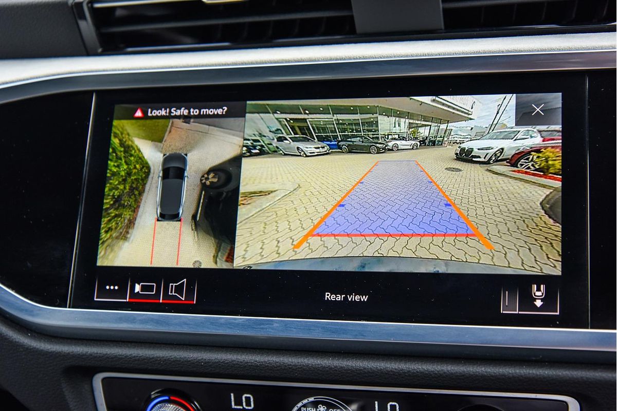2020 Audi Q3 40 TFSI S line F3