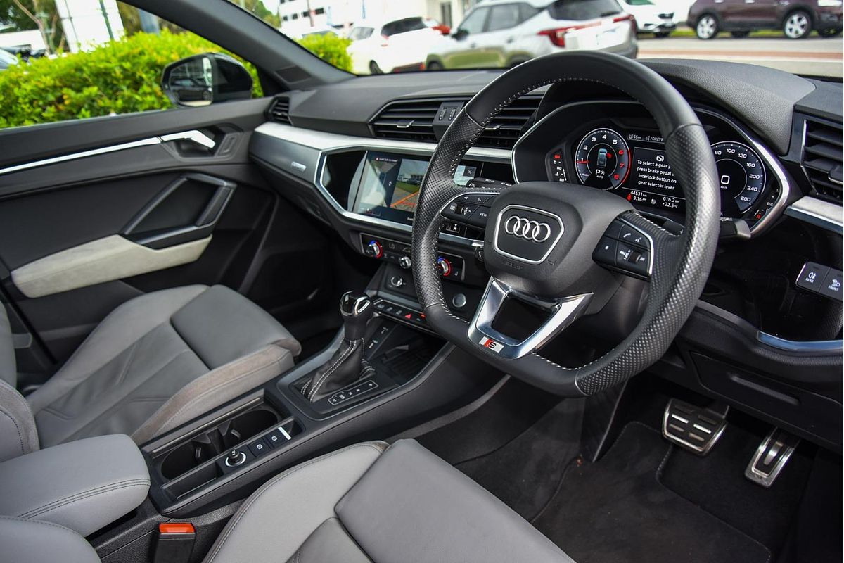 2020 Audi Q3 40 TFSI S line F3