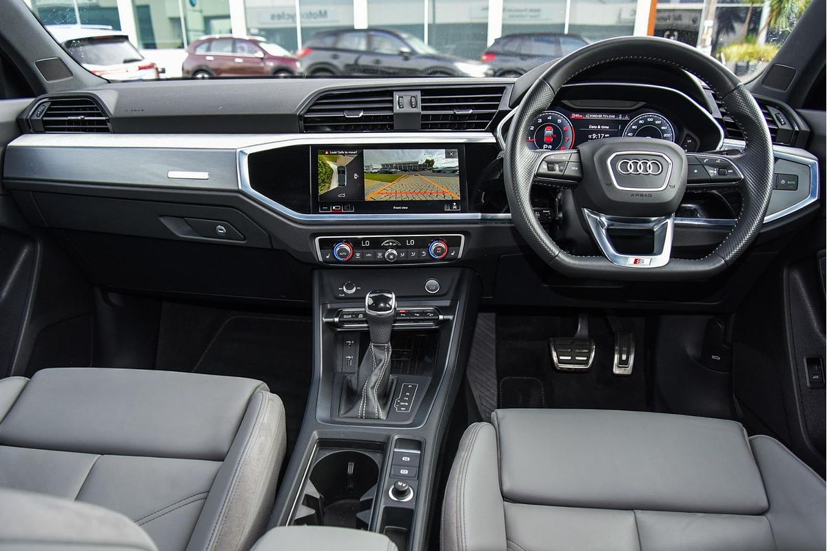 2020 Audi Q3 40 TFSI S line F3