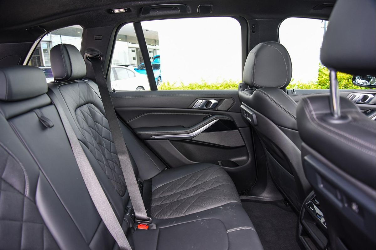 2022 BMW X5 xDrive40i M Sport G05