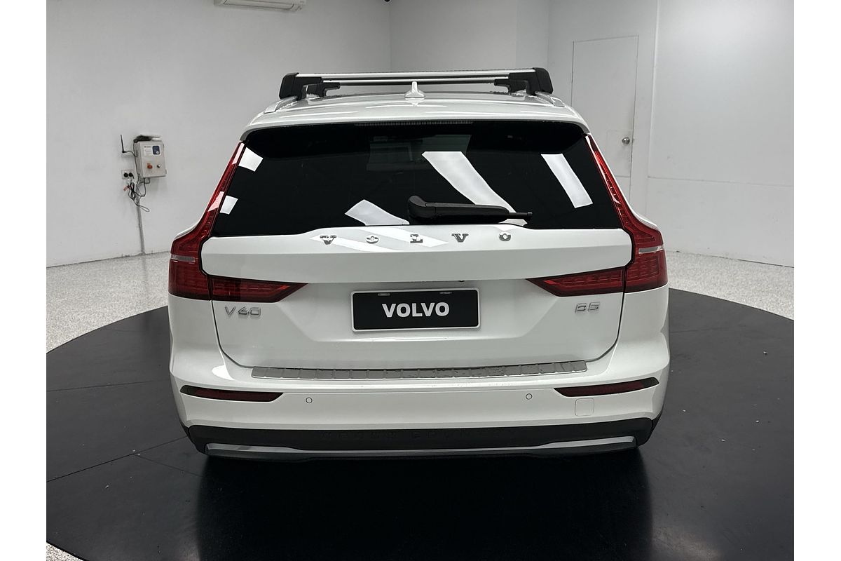 2023 Volvo V60 Cross Country Ultimate B5 Bright