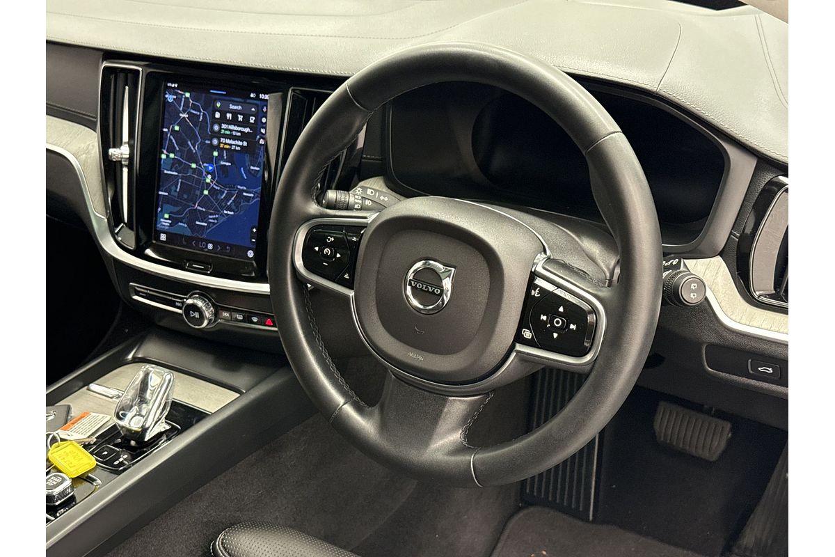 2023 Volvo V60 Cross Country Ultimate B5 Bright