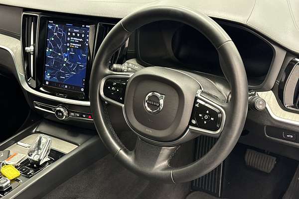 2023 Volvo V60 Cross Country Ultimate B5 Bright