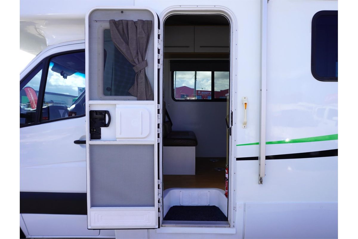 2015 Mercedes-Benz Sprinter 516CDI NCV3 Rear Wheel Drive LWB