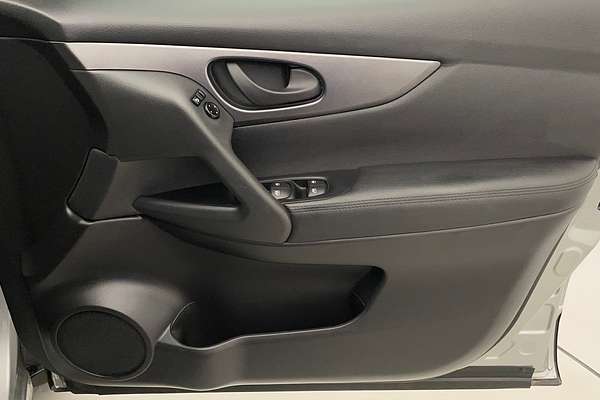2020 Nissan QASHQAI ST+ J11 Series 3