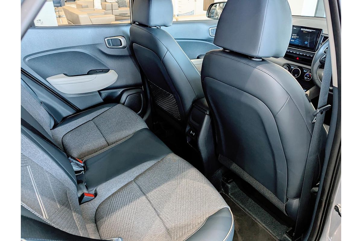 2024 Hyundai Venue Elite QX.V5