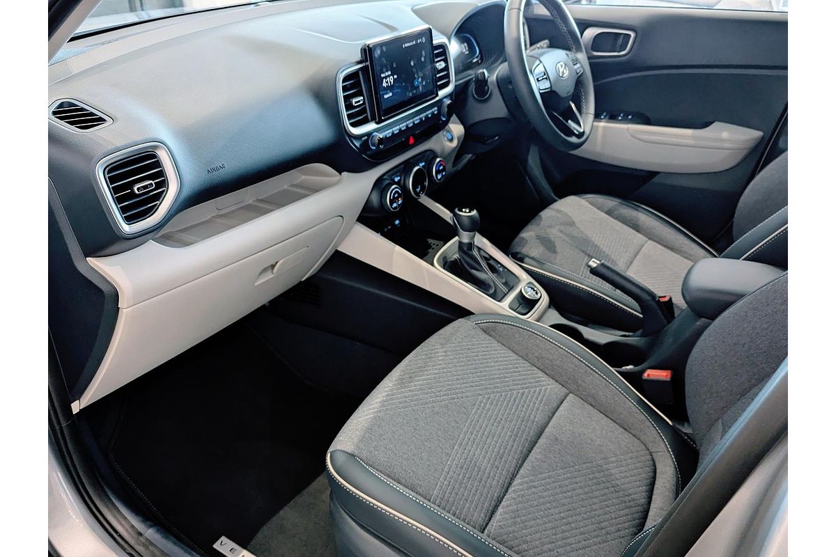 2024 Hyundai Venue Elite QX.V5