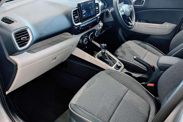 2024 Hyundai Venue Elite QX.V5