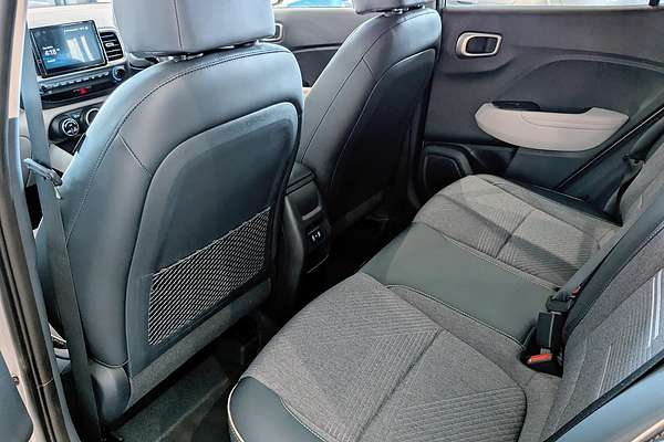 2024 Hyundai Venue Elite QX.V5