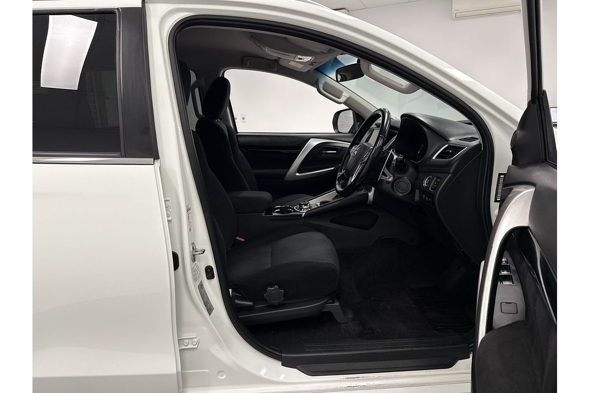 2019 Mitsubishi Pajero Sport GLX QE