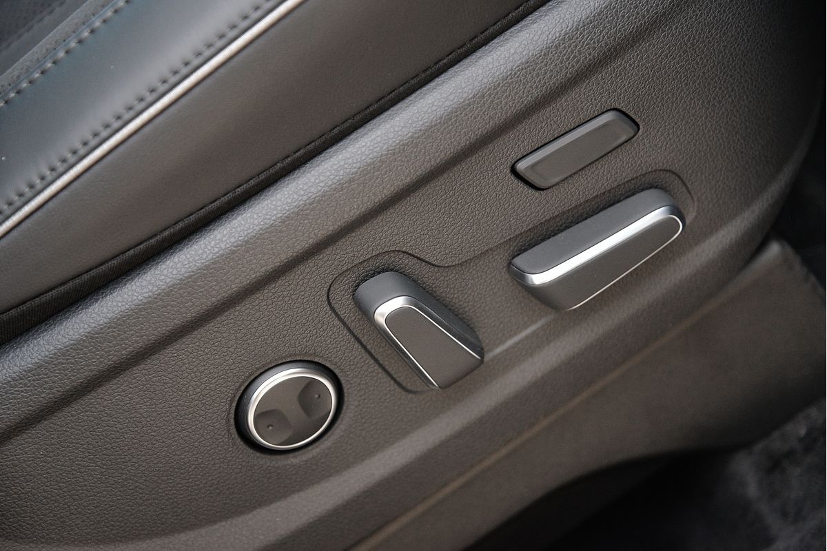 2025 Hyundai Palisade Calligraphy Black Ink LX2.V5