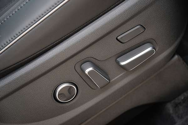 2025 Hyundai Palisade Calligraphy Black Ink LX2.V5
