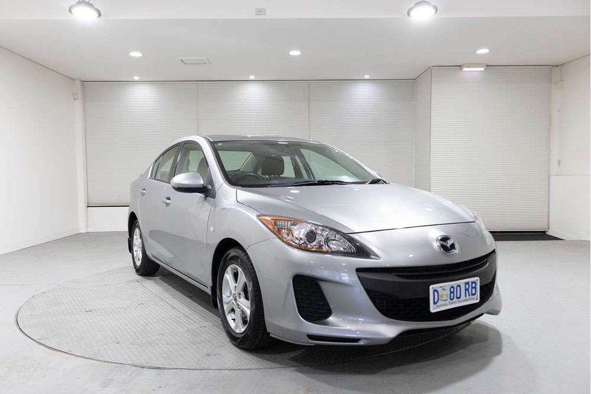 MAZDA3 H 6 SPEED MANUAL SEDAN NEO