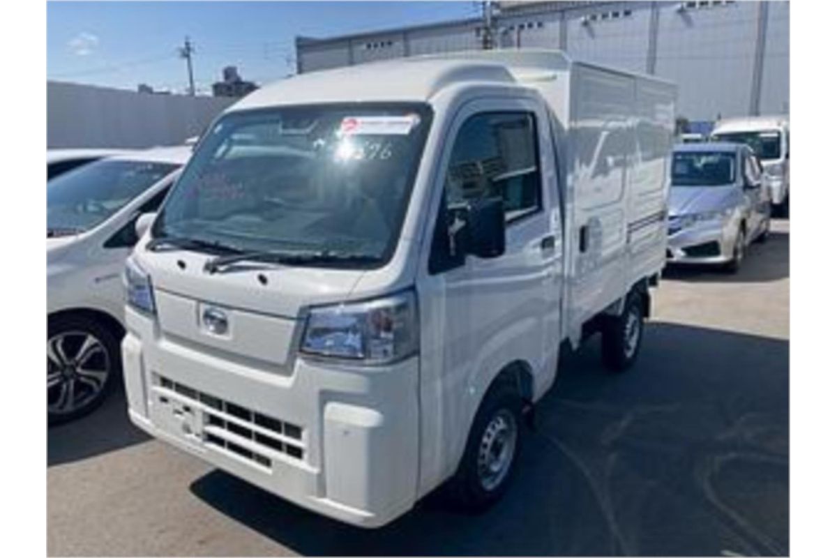 2025 Daihatsu Hijet S500