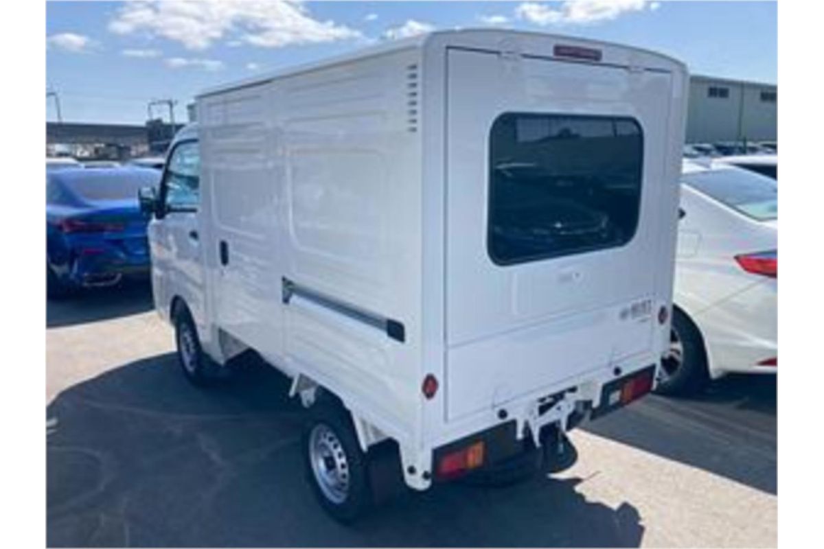 2025 Daihatsu Hijet S500