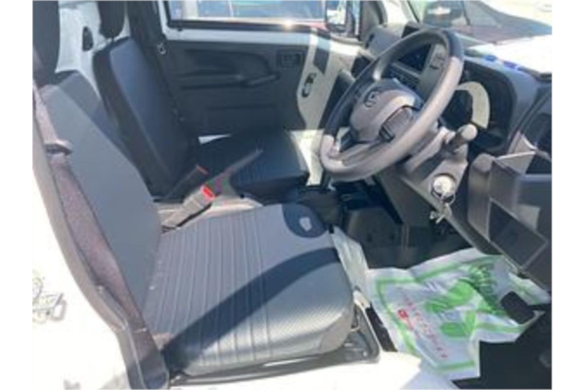 2025 Daihatsu Hijet S500