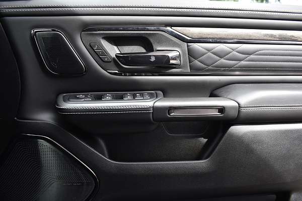 2024 RAM 1500 Limited DT 4X4