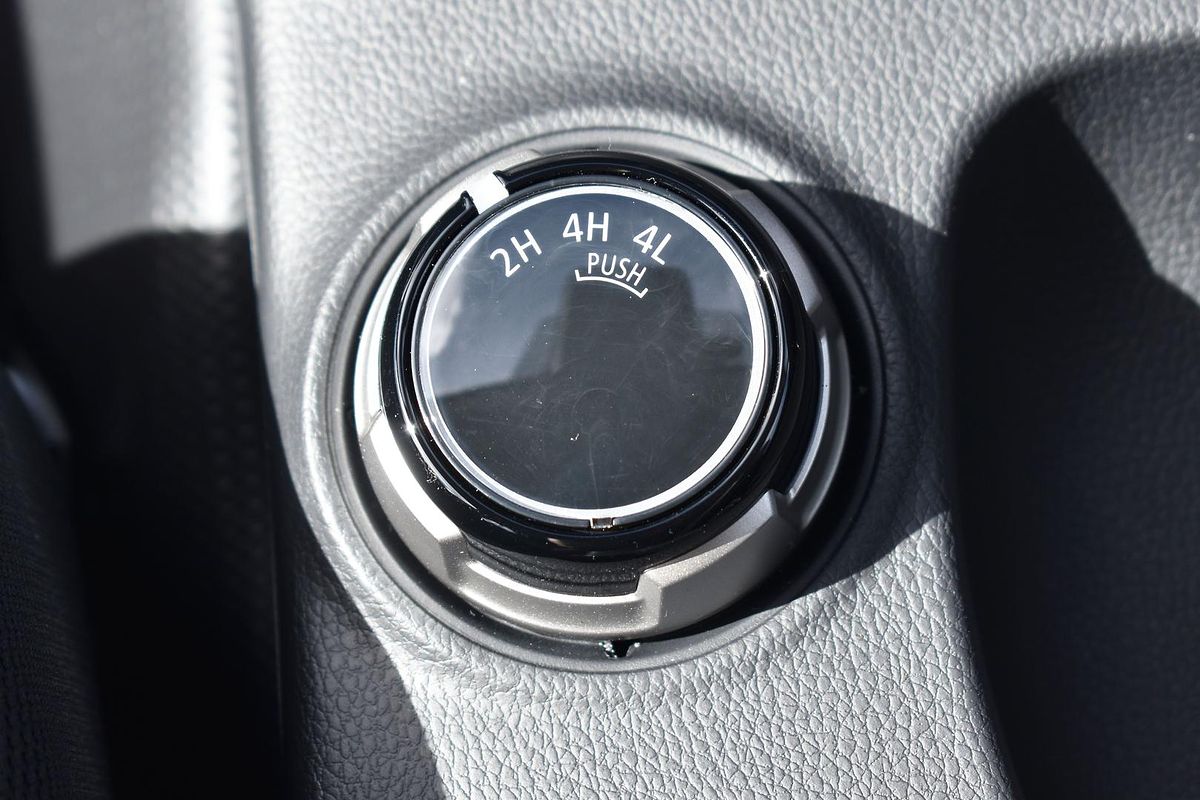 2024 Mitsubishi Triton GLX MR 4X4