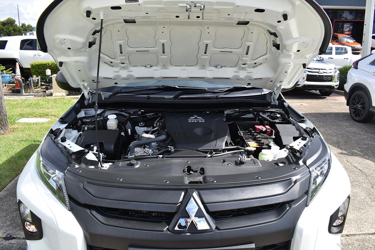 2024 Mitsubishi Triton GLX MR 4X4