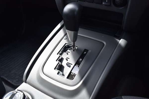 2024 Mitsubishi Triton GLX MR 4X4