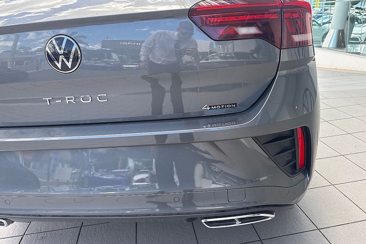 2024 Volkswagen T-Roc 140TSI R-Line D11