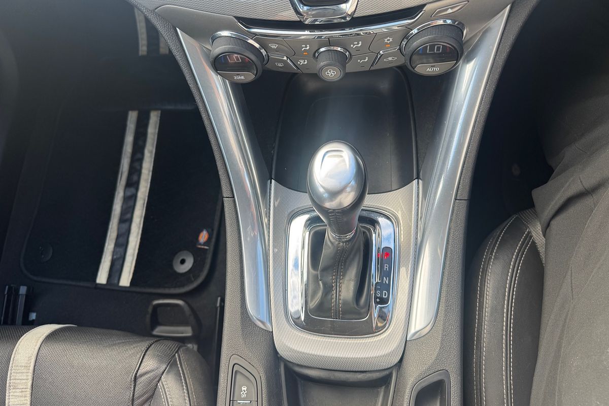 2013 Holden Calais  VF