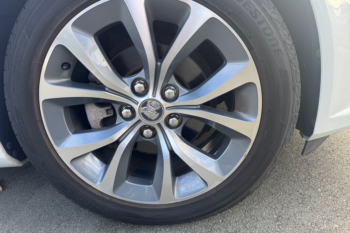 2013 Holden Calais  VF