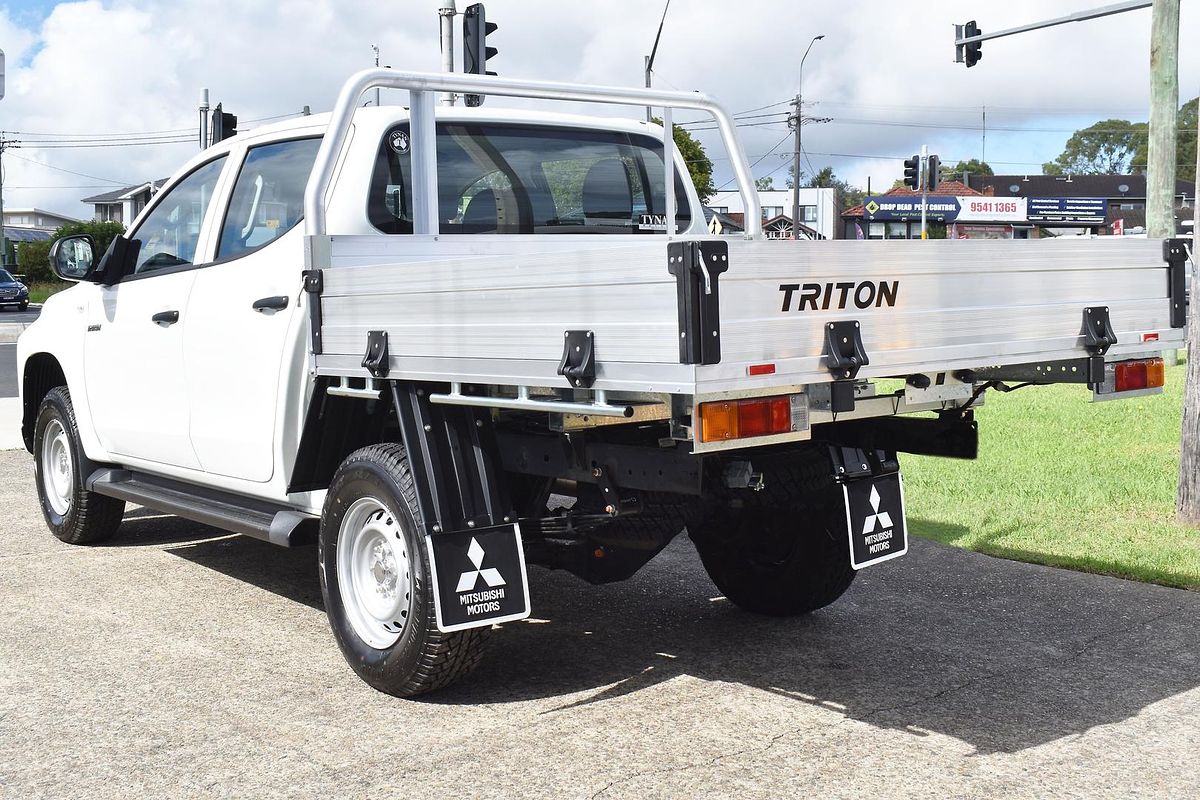 2024 Mitsubishi Triton GLX MR 4X4