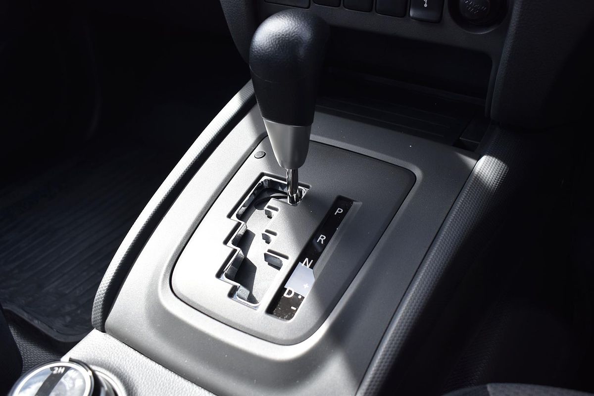 2024 Mitsubishi Triton GLX MR 4X4
