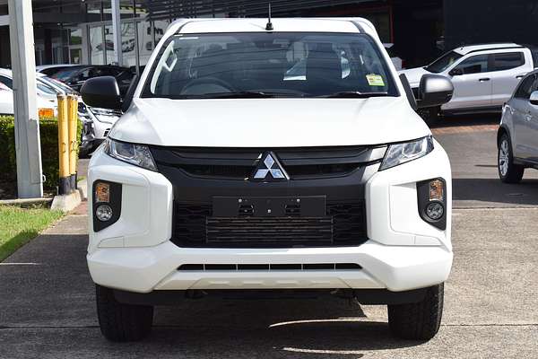 2024 Mitsubishi Triton GLX MR 4X4
