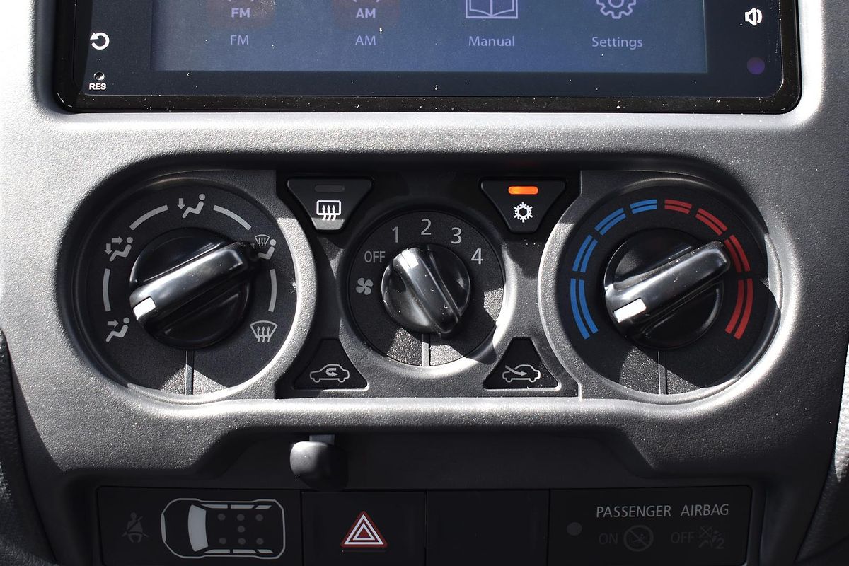 2024 Mitsubishi Triton GLX MR 4X4