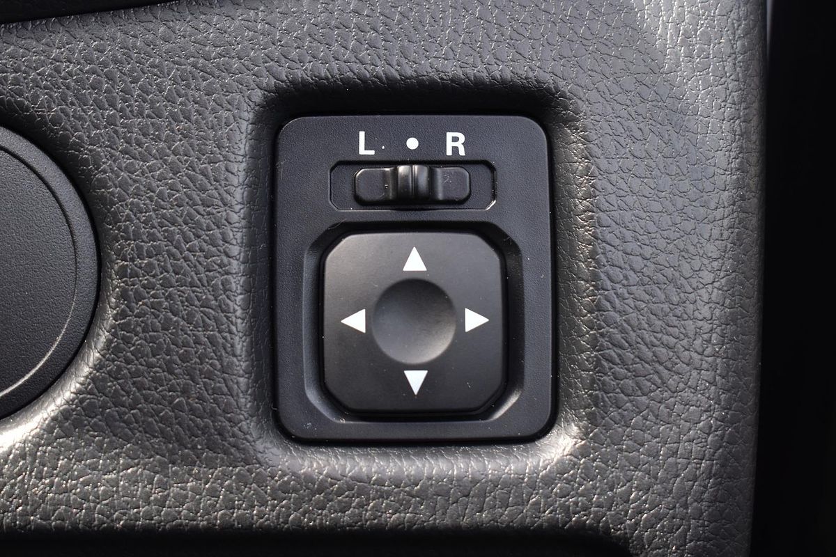 2024 Mitsubishi Triton GLX MR 4X4