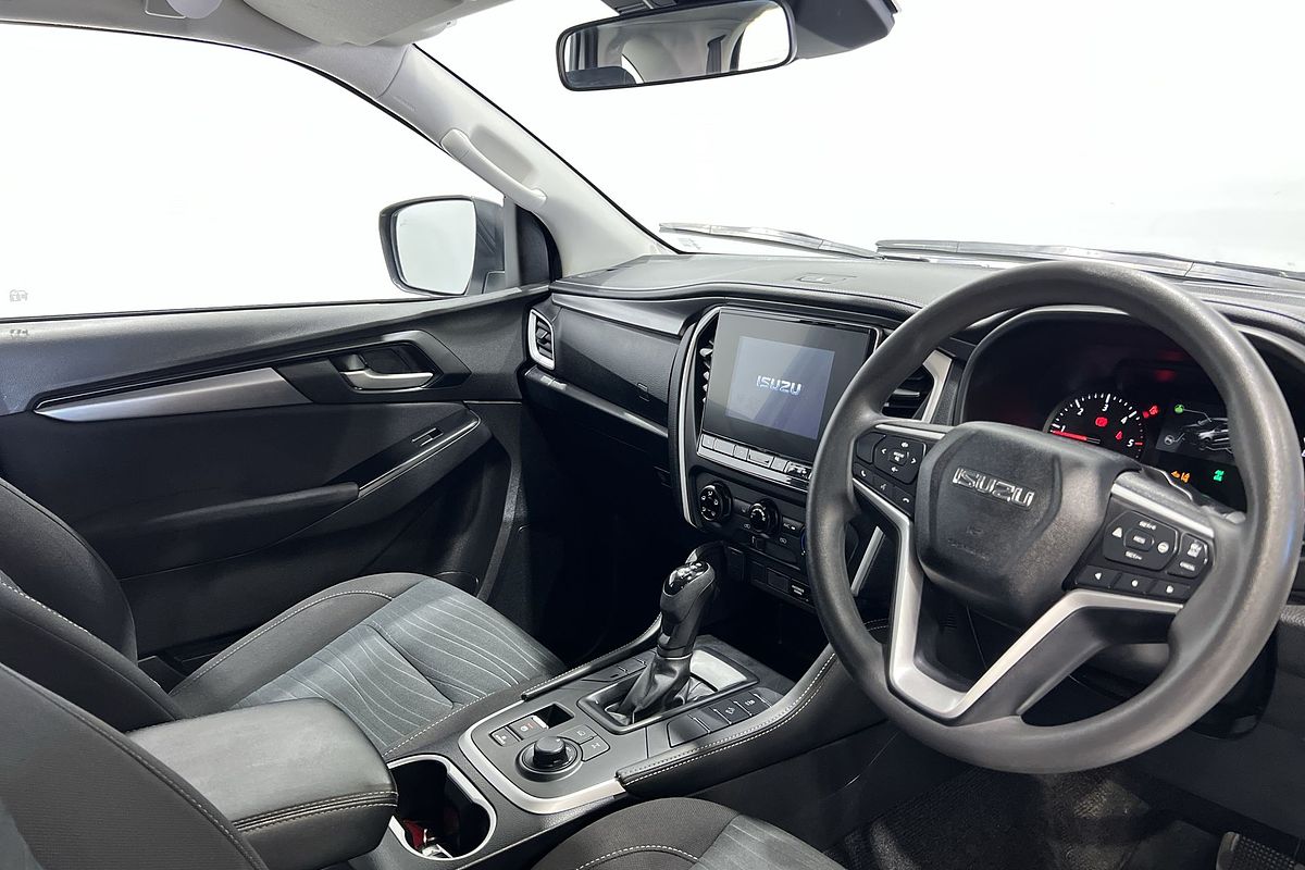 2023 Isuzu MU-X LS-M