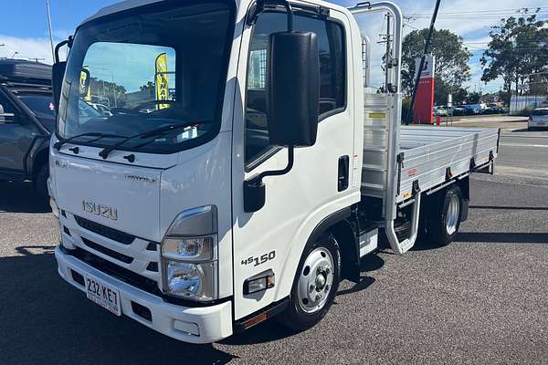2022 Isuzu N Series NNR 45-150 4x2 SWB
