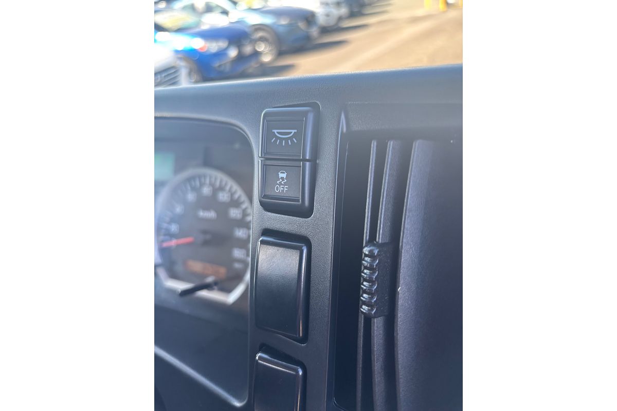 2022 Isuzu N Series NNR 45-150 4x2 SWB