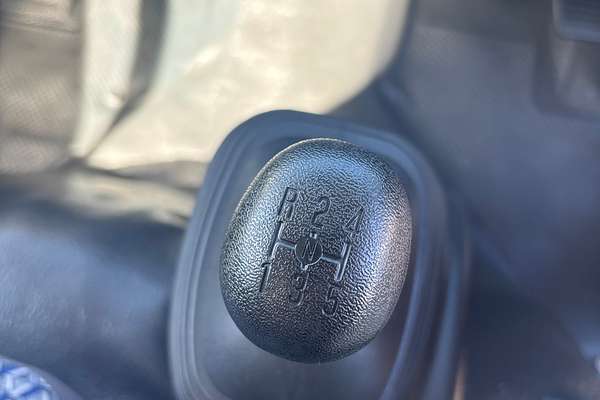2022 Isuzu N Series NNR 45-150 4x2 SWB