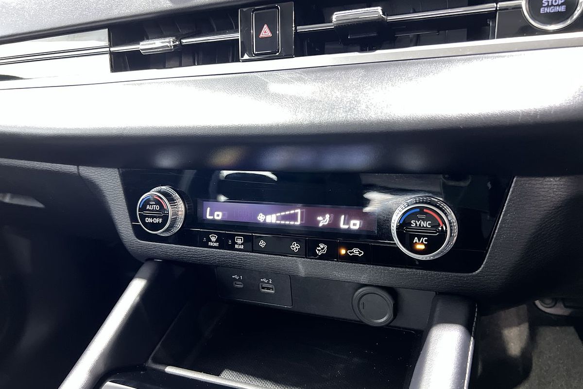 2023 Mitsubishi Outlander ES ZM